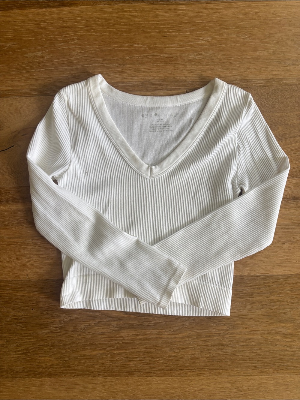 EyeCcandy White Ribbed V-Neck Crop Top